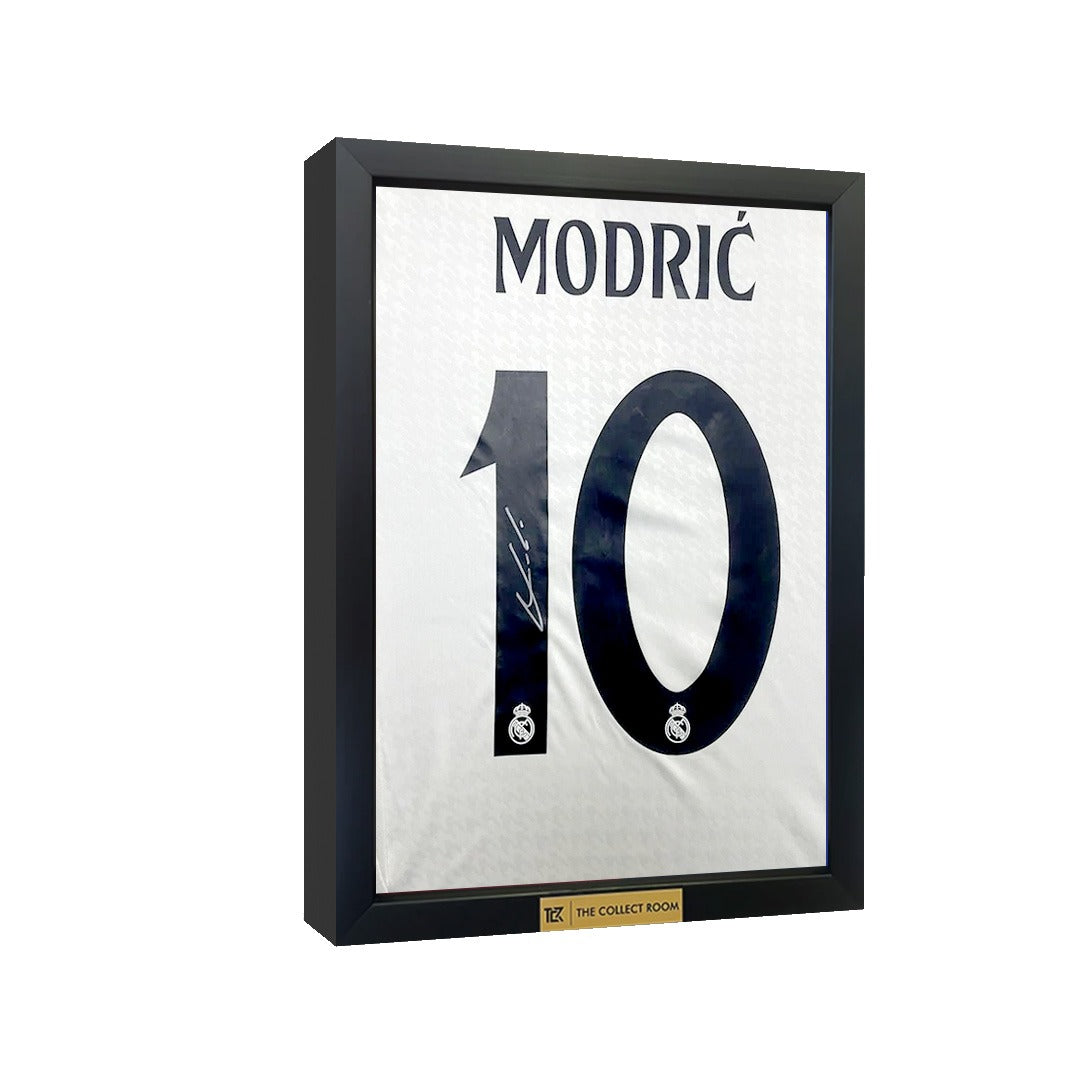 Luka Modric Signed Real Madrid 2024-25 Home Shirt  3D